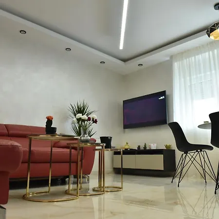 Fine Story Lux - Jacuzzi & Wifi & Netflix & Mini Bar Βελιγράδι