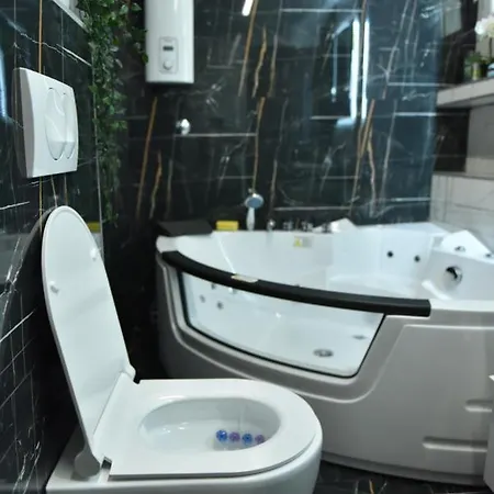 Fine Story Lux - Jacuzzi & Wifi & Netflix & Mini Bar *